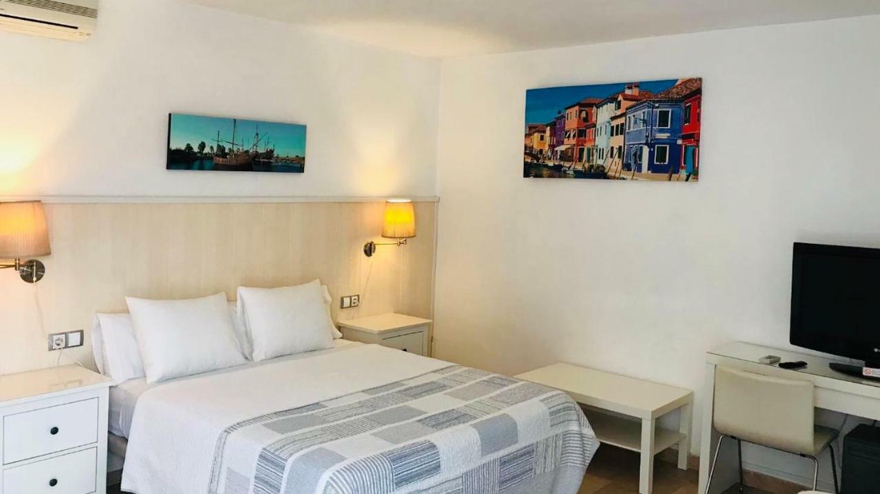 Hostal Playa Punta Umbria Ngoại thất bức ảnh